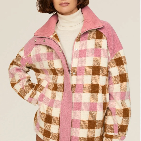 Varley Jackets & Blazers - Varley Pink and Brown Checkered Teddy Jacket